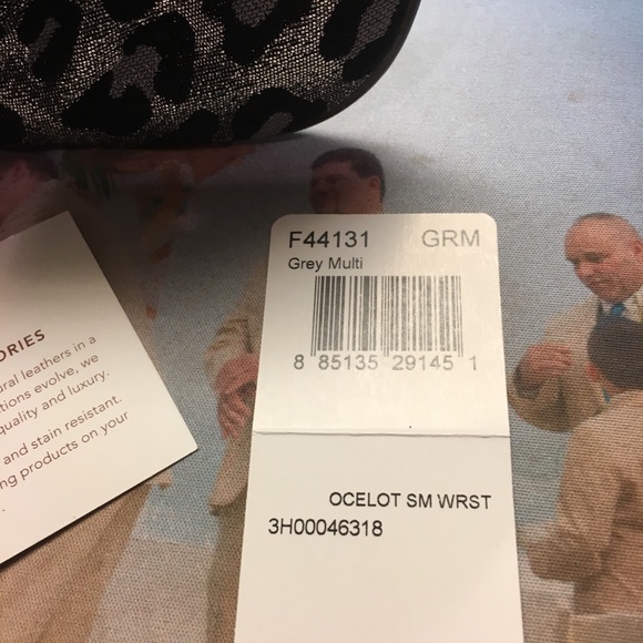 Coach silver and black ocelot leopard wristlet - Picture 5 of 8